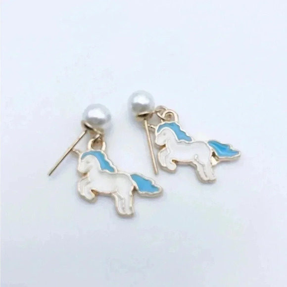 UNICORN Jewelry Set |Gold plated | Dainty Necklace| Gift for girl - Picture 3 of 5